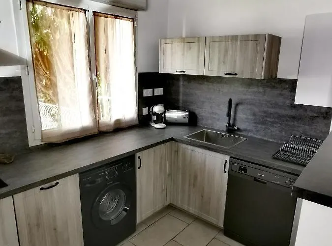 Inde Noi - Maison De Village Proche Commodites