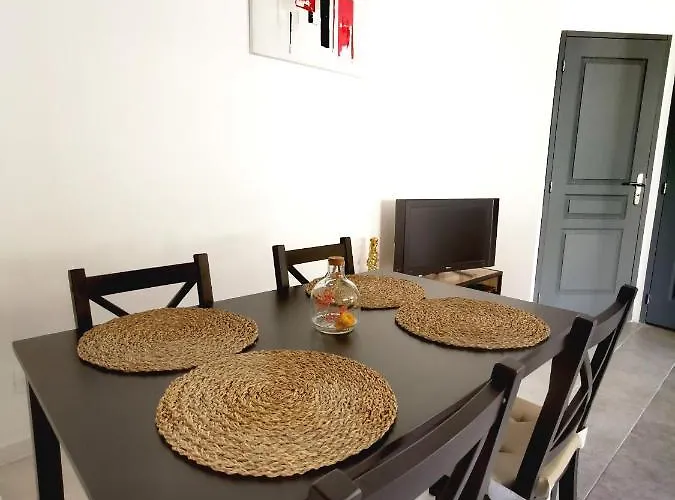 Nyaraló Inde Noi - Maison De Village Proche Commodites